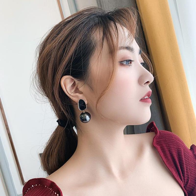 العلامة التجارية الكبيرة الدرج - مراجعة Pearl Earring Stud وسعره