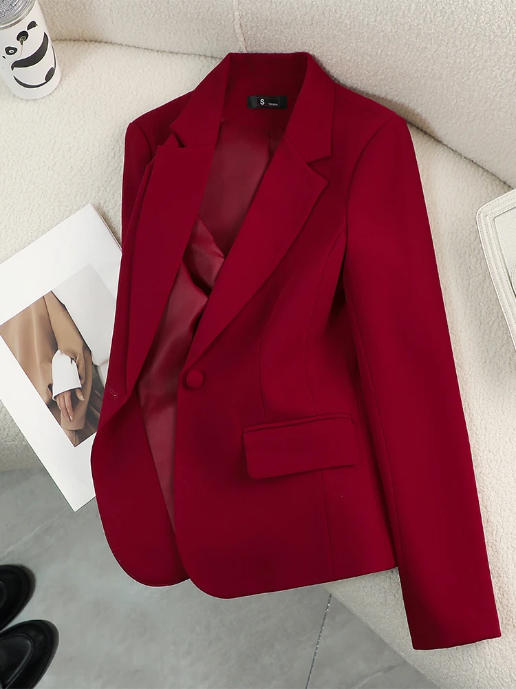 سترة نسائية للسيدات أحمر أخضر  - مراجعة Women Formal Wear With Black Blazer وسعره