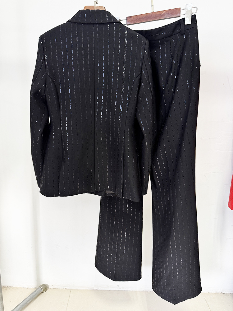 بدلة رسمية نسائية سوداء فاخرة  - مراجعة Female Formal Wear وسعره
