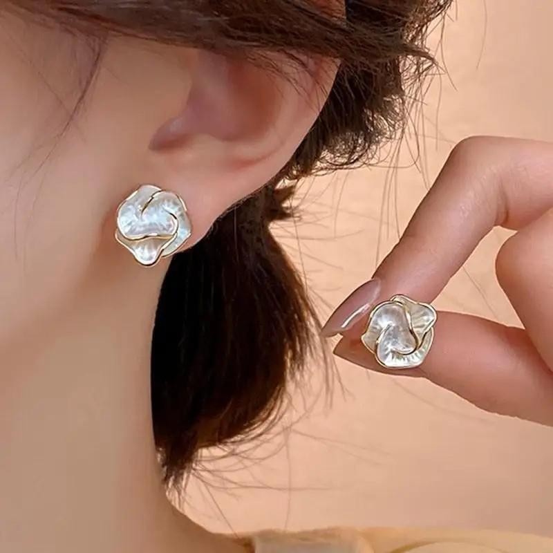 أقراط عتيقة مع زهرة زيتية أرجو - مراجعة Pearl Earring Stud وسعره